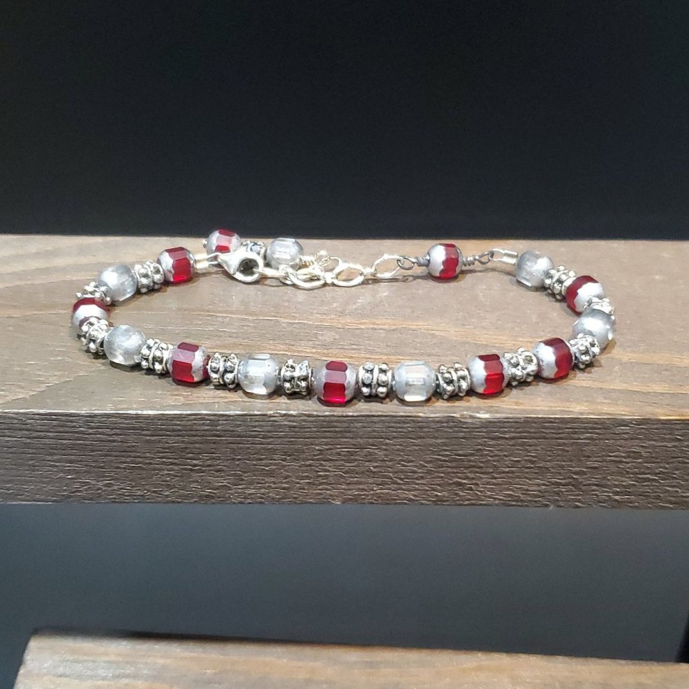 7 Inch 925 Sterling Silver Unique Plastic Red And Clear Beads Bracelet